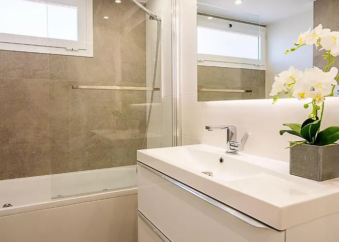 Luxe Discret Avenida Del Mar Marbella